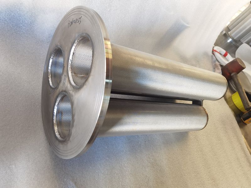 捕集器滤芯-捕集器滤芯-过滤器-产品中心-烧结网_烧结毡_不锈钢折波滤芯_冲孔板复合网_粉末烧结滤芯_Ag亚洲集团